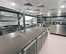 Cách làm sạch kệ inox – Bảo quản để kệ luôn sáng bóng